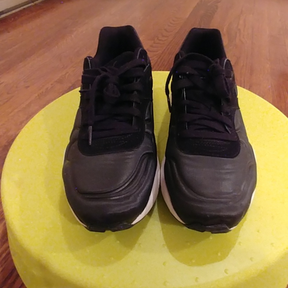 Men sneakers